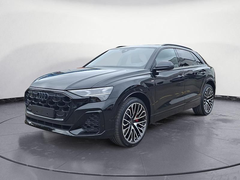 Schwarz Neu 2025 Audi Q8 Comfort SUV | 98.360 € (Teuer) - Bild 1/4