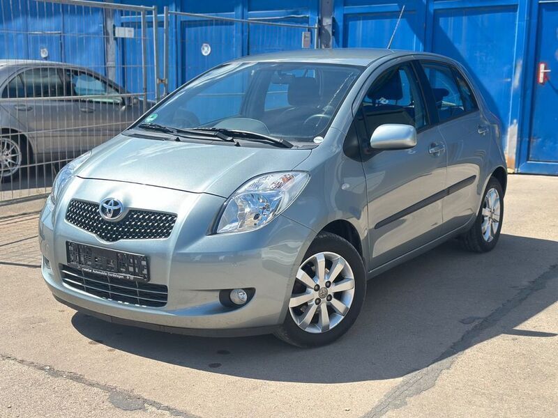 Silber Gebraucht 2008 Toyota Yaris Team Limousine | 3.500 € (Guter Preis) - Bild 1/4