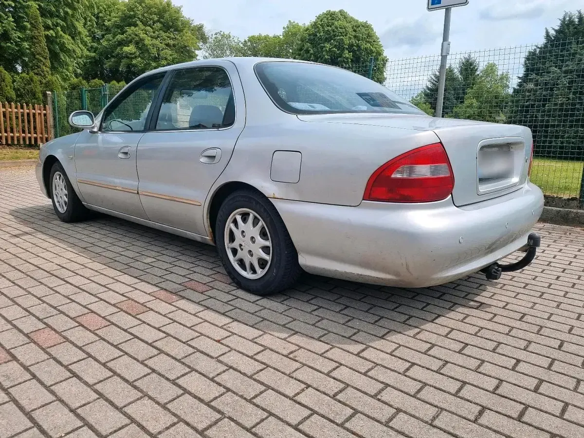Używany Kia Clarus 133 KM (97 kW) 2021 Srebrny Sedan/Limuzyna