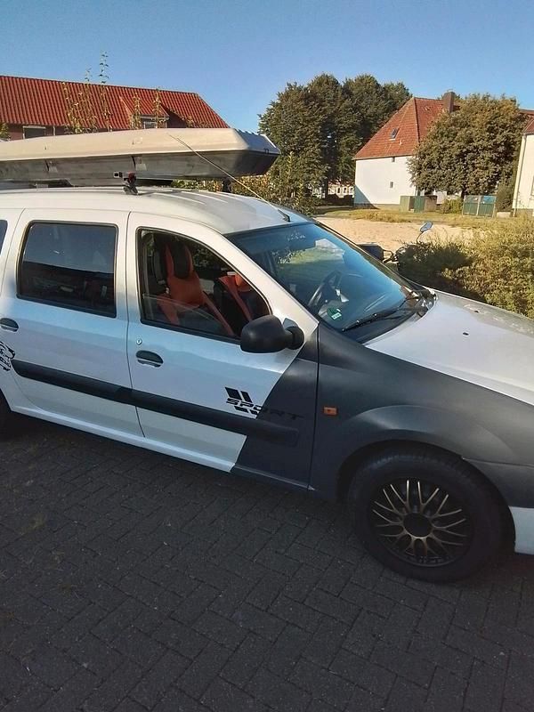 Weiß Gebraucht 2007 Dacia Logan Limousine | 1.800 € (Fairer Preis) - Bild 1/4