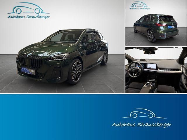Grün Gebraucht 2024 BMW 218 Active Tourer M Sport Van / Kleinbus | 25.690 € (Superpreis) - Bild 1/4