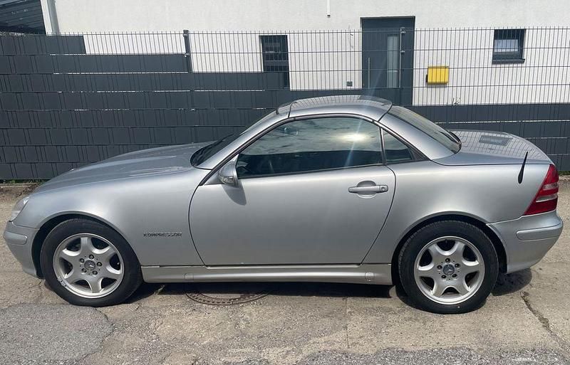 Silber Gebraucht 2000 Mercedes SLK230 Edition Cabrio | 6.800 € (Teuer) - Bild 1/3