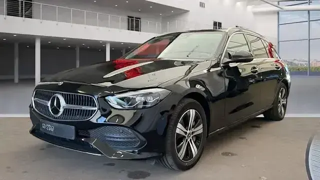 Gebraucht Mercedes C300e 313 PS (230 kW) 2023 Schwarz Limousine