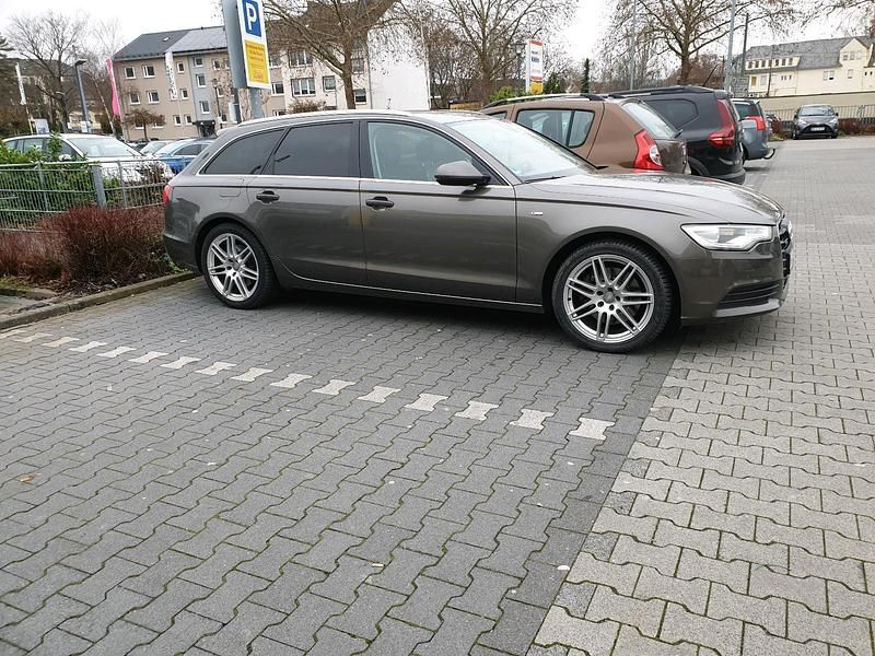 Gebraucht Audi A6 245 PS (180 kW) 2012 Grau Kombi