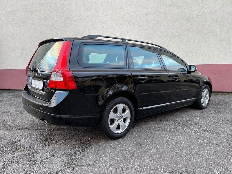Gebraucht Volvo V70 163 PS (119 kW) 2011 Schwarz Kombi