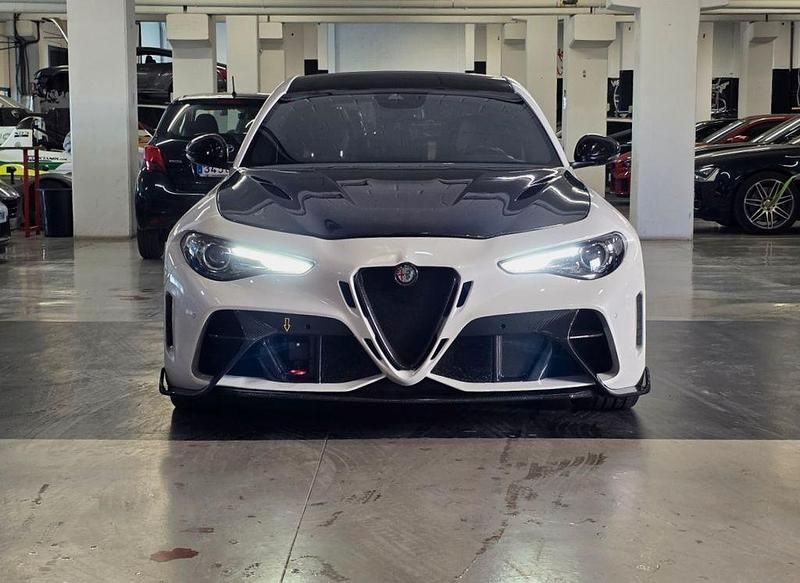 Gebraucht Alfa Romeo Giulia 519 PS (381 kW) 2021 Weiß Limousine