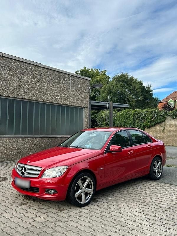 Gebraucht Mercedes C220 170 PS (125 kW) 2010 Rot Limousine