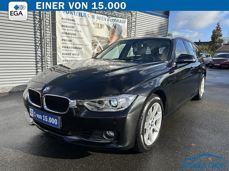 Gebraucht BMW 320 Comfort Edition 184 PS (135 kW) 2015 Black sapphire Kombi