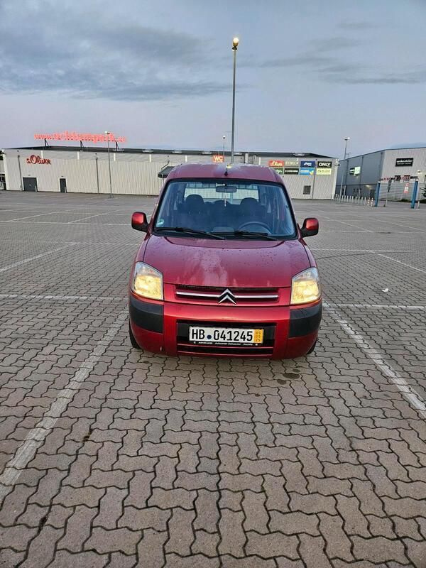 Rot Gebraucht 2008 Citroën Berlingo Van / Kleinbus | 1.299 € (Guter Preis) - Bild 1/4