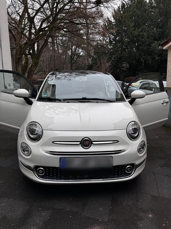 Weiß Gebraucht 2017 Fiat 500 Lounge Kleinwagen | 8.200 € (Fairer Preis) - Bild 1/4