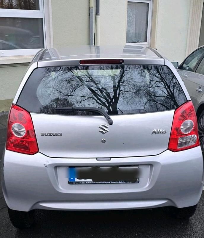 Gebraucht Suzuki Alto 69 PS (50 kW) 2010 Silber Kleinwagen