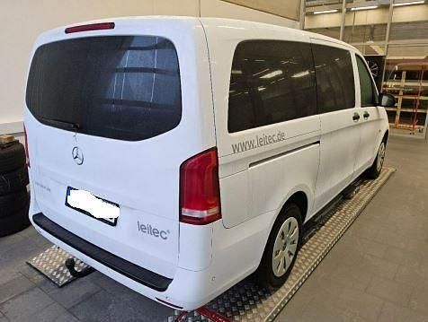Second-hand Mercedes Vito 163 CP (119 kW) 2022 Alb Van