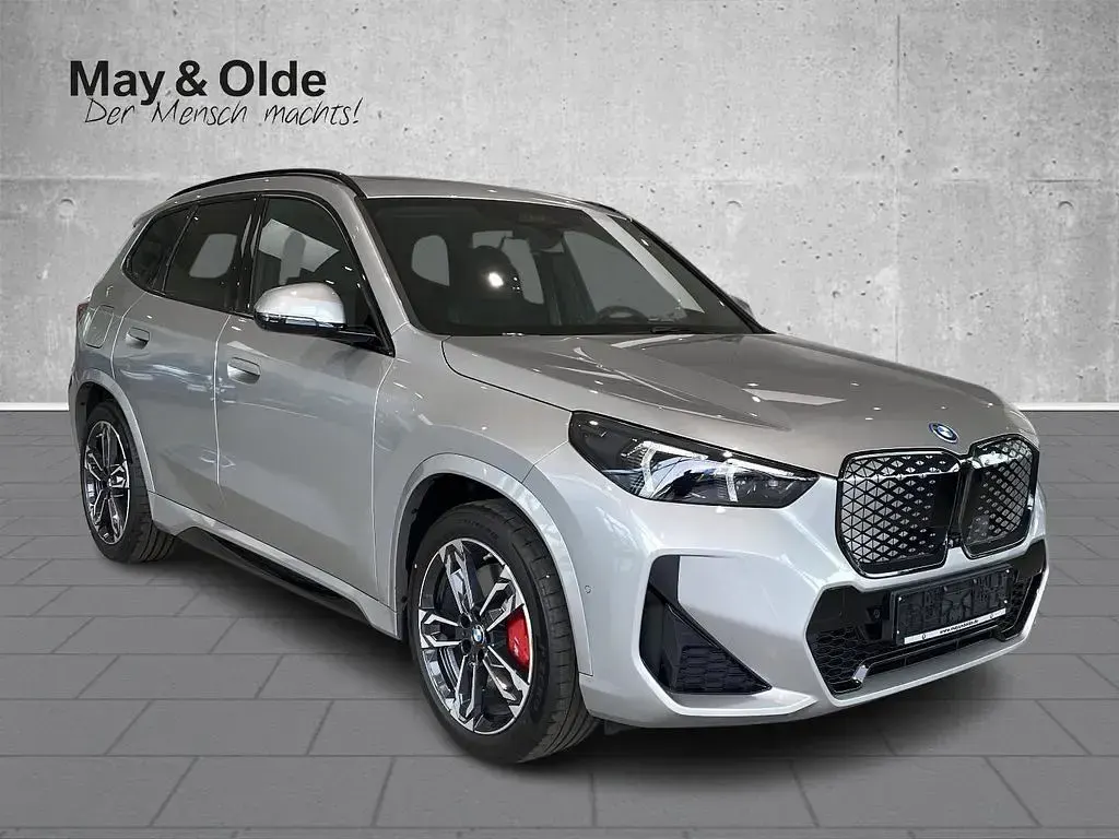 Neu BMW iX1 M Sport 230 kW (313 PS) 2026 Silber SUV