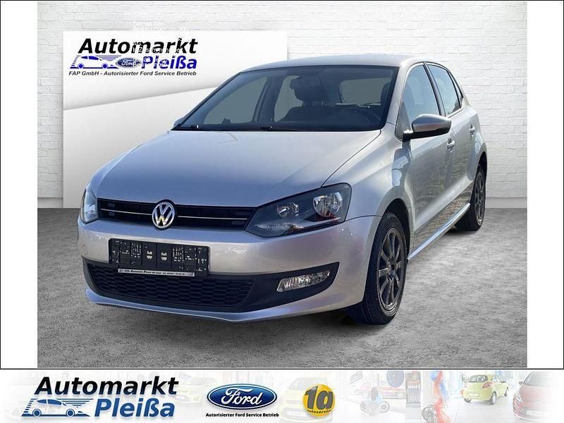 Silber Gebraucht 2013 VW Polo Comfortline Limousine | 6.990 € (Etwas zu teuer) - Bild 1/4