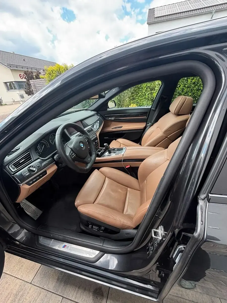 Gebraucht BMW 730 M Sport 245 PS (180 kW) 2010 Grau Limousine