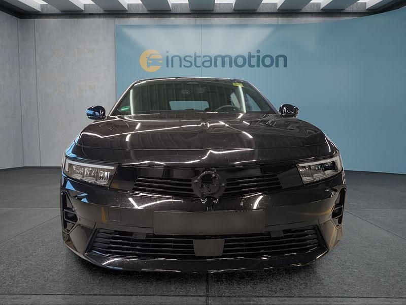 Gebraucht Opel Astra 131 PS (96 kW) 2025 Schwarz Limousine