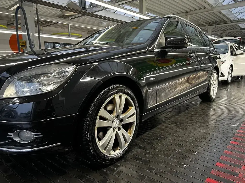 Gebraucht Mercedes 220 170 PS (125 kW) 2011 Schwarz Limousine