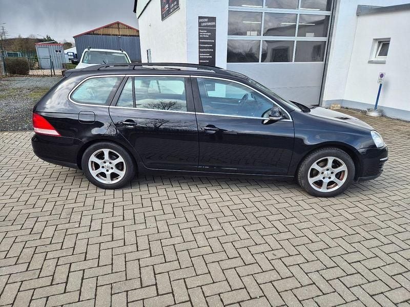 Gebraucht VW Golf V Comfortline 105 PS (77 kW) 2008 Schwarz Kombi