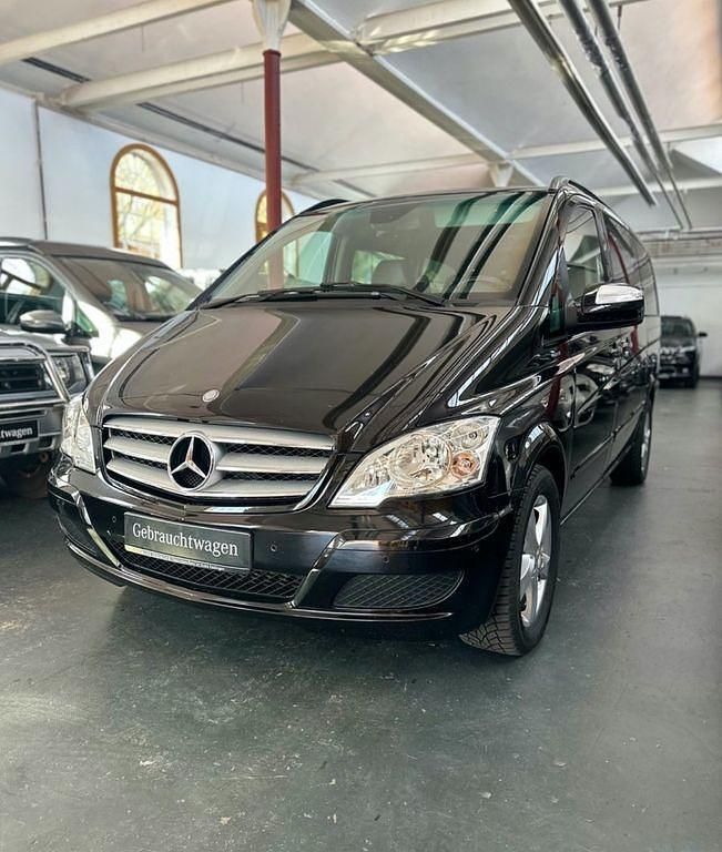 Schwarz Gebraucht 2014 Mercedes Viano Edition Van / Kleinbus | 20.990 € (Superpreis) - Bild 1/4