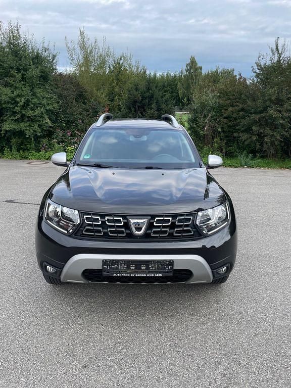 Schwarz Gebraucht 2018 Dacia Duster Prestige SUV | 13.900 € (Etwas zu teuer) - Bild 1/4
