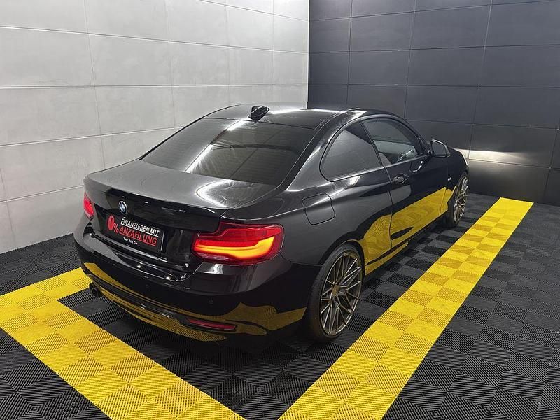 Gebraucht BMW 220 Sport Line 184 PS (135 kW) 2017 Black sapphire metallic Coupé