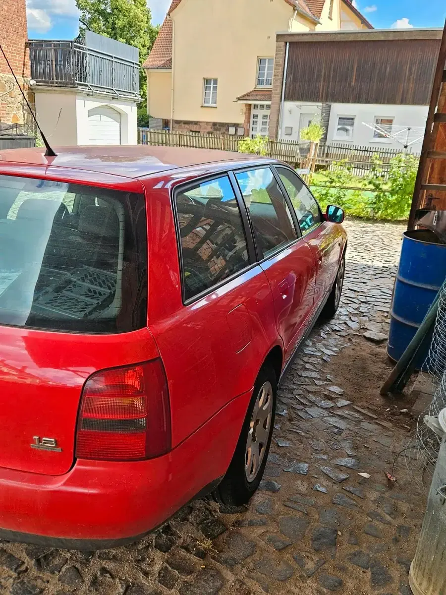 Gebraucht Audi A4 125 PS (91 kW) 1997 Rot Kombi