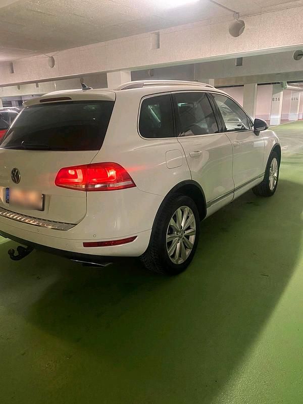 Weiß Gebraucht 2013 VW Touareg SUV | 14.500 € (Fairer Preis) - Bild 1/4