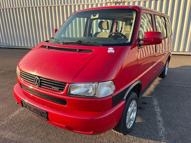 Gebraucht VW Multivan 102 PS (75 kW) 1997 Rot Van