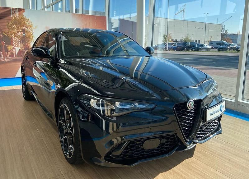 Schwarz Gebraucht 2024 Alfa Romeo Giulia Veloce Limousine | 36.770 € (Fairer Preis) - Bild 1/4