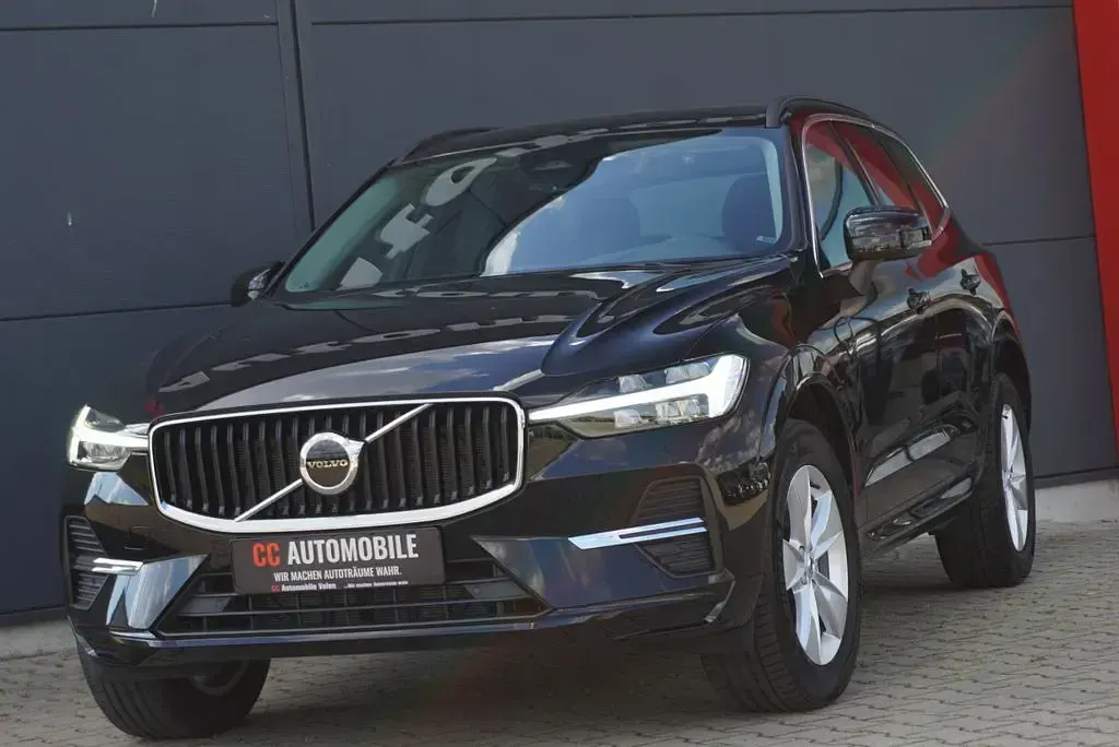 Gebraucht Volvo XC60 Core 197 PS (144 kW) 2023 Schwarz SUV