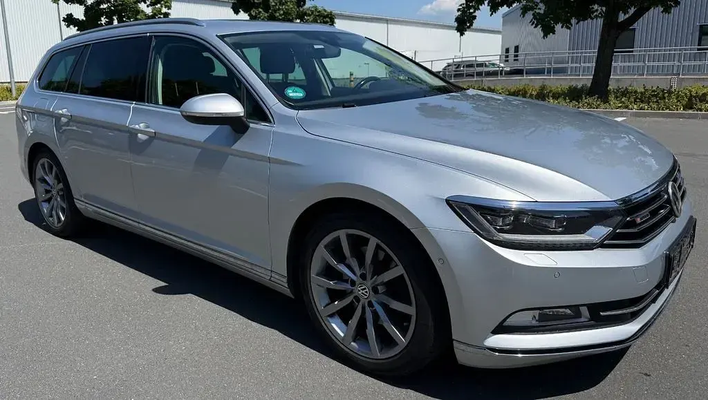 Gebraucht VW Passat Highline 190 PS (139 kW) 2015 Silber Limousine