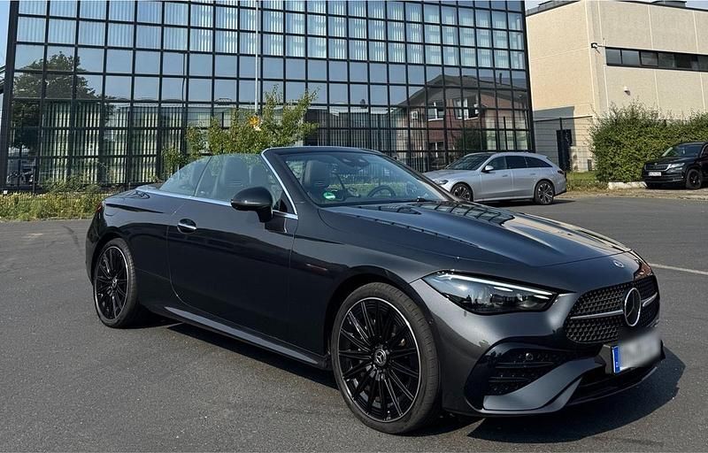 Schwarz Gebraucht 2024 Mercedes CLE300 AMG Cabrio | 77.392 € - Bild 1/4
