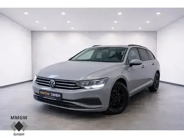 Gebraucht VW Passat 330 PS (242 kW) 2022 Grau Kombi