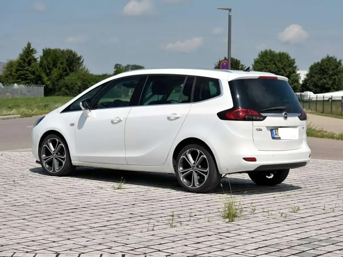 Gebraucht Opel Zafira Tourer Sport 131 PS (96 kW) 2013 Weiß Van / Kleinbus