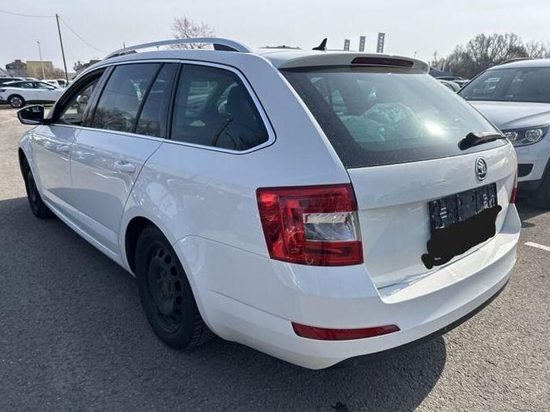 Gebraucht Skoda Octavia Elegance 180 PS (132 kW) 2014 Weiß Kleinwagen