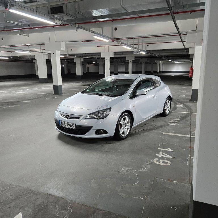Gebraucht Opel Astra GTC Active 165 PS (121 kW) 2013 Grau Limousine