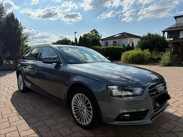 Gebraucht Audi A4 Ambiente 170 PS (125 kW) 2014 Grau Kombi