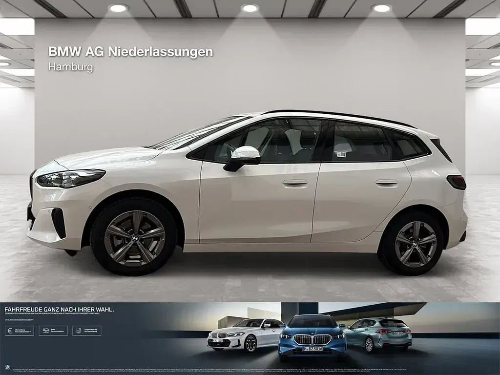 Gebraucht BMW 220 Active Tourer Luxury Line 156 PS (114 kW) 2025 Weiß Van / Kleinbus