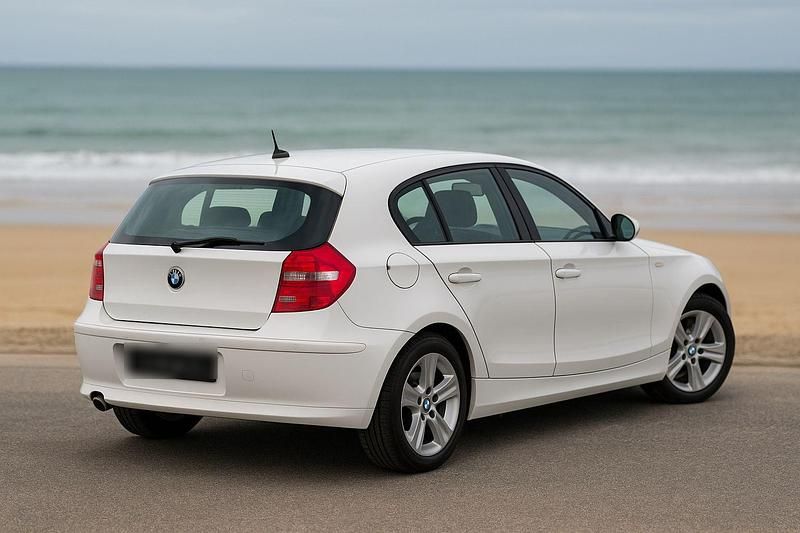 Gebraucht BMW 118 143 PS (105 kW) 2009 Weiß Kleinwagen