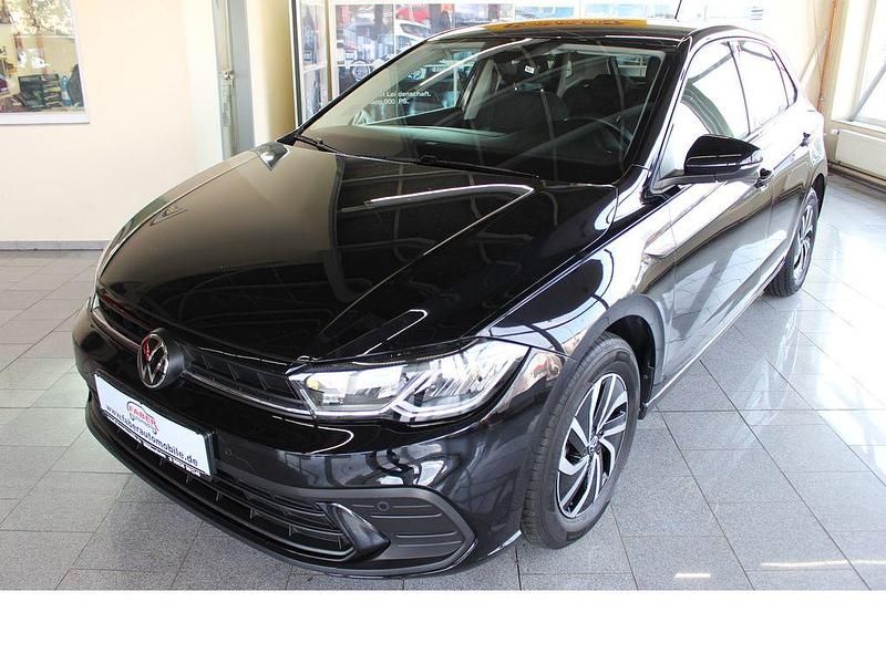 Gebraucht VW Polo Life 95 PS (69 kW) 2023 Schwarz Kleinwagen