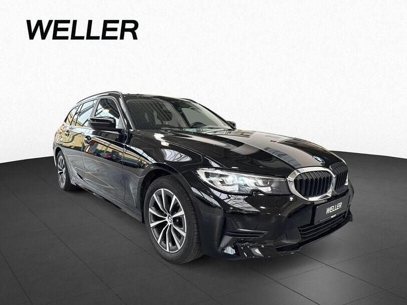 Gebraucht BMW 320 Advantage 184 PS (135 kW) 2022 Schwarz