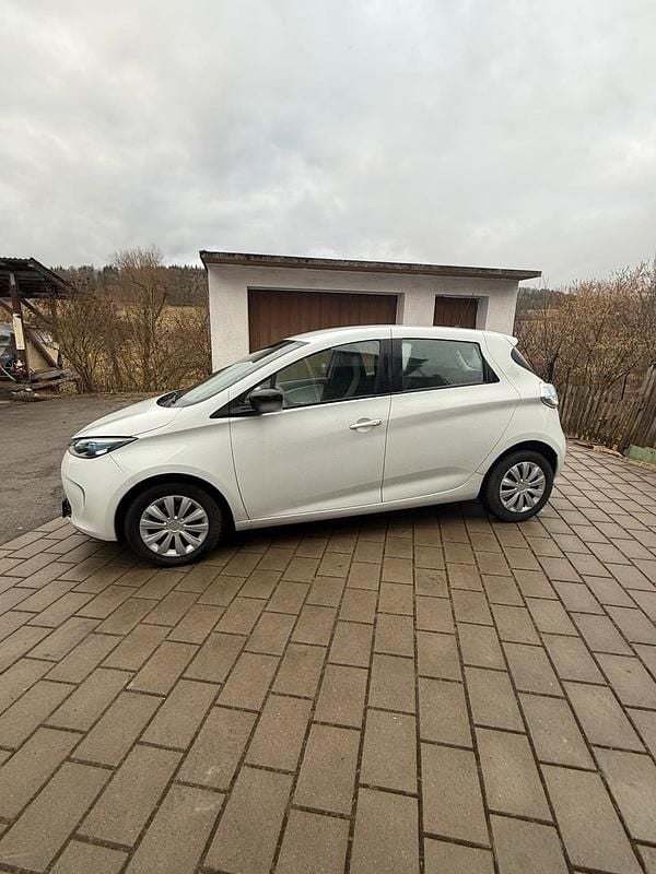 Gebraucht Renault Zoe Life 42 kW (58 PS) 2019 Weiß Kleinwagen