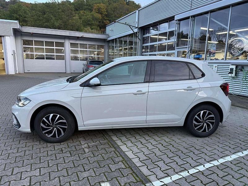Gebraucht VW Polo Life 95 PS (69 kW) 2025 Grau Limousine