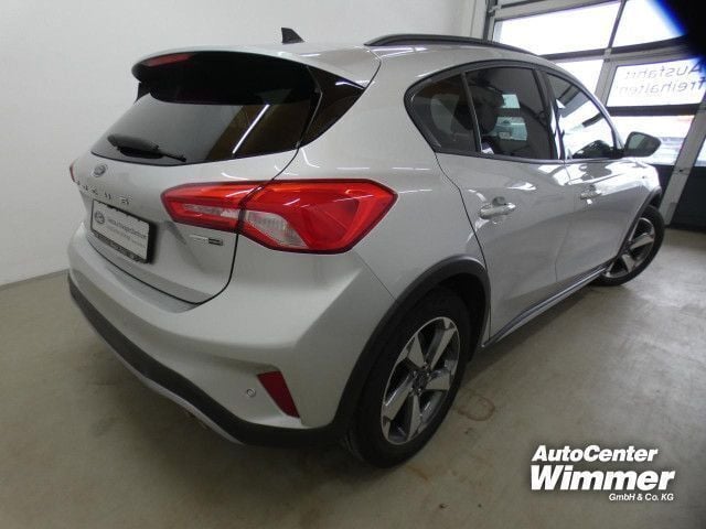 Gebraucht Ford Focus Active 125 PS (91 kW) 2021 Farbe: silber Limousine