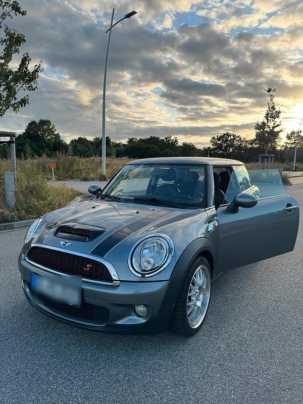Silber Gebraucht 2008 Mini Cooper S Coupé Coupé | 7.500 € (Teuer) - Bild 1/4