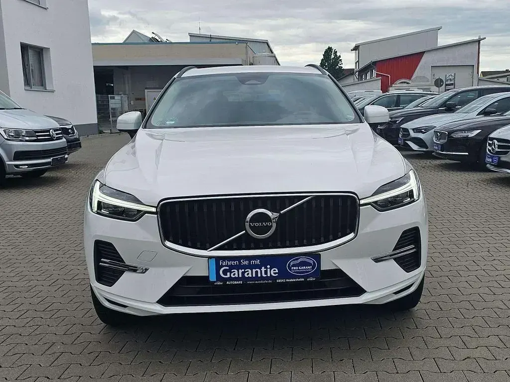 Gebraucht Volvo XC60 Core 197 PS (144 kW) 2023 Weiß SUV