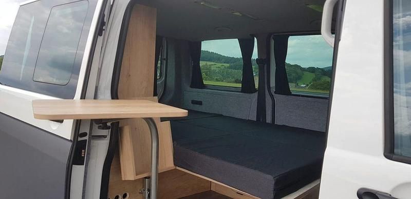 Gebraucht VW T5 140 PS (102 kW) 2012 Weiß Van