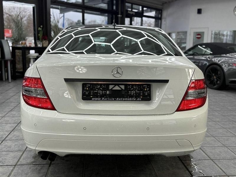 Gebraucht Mercedes C180 Classic 156 PS (114 kW) 2011 Weiß Limousine