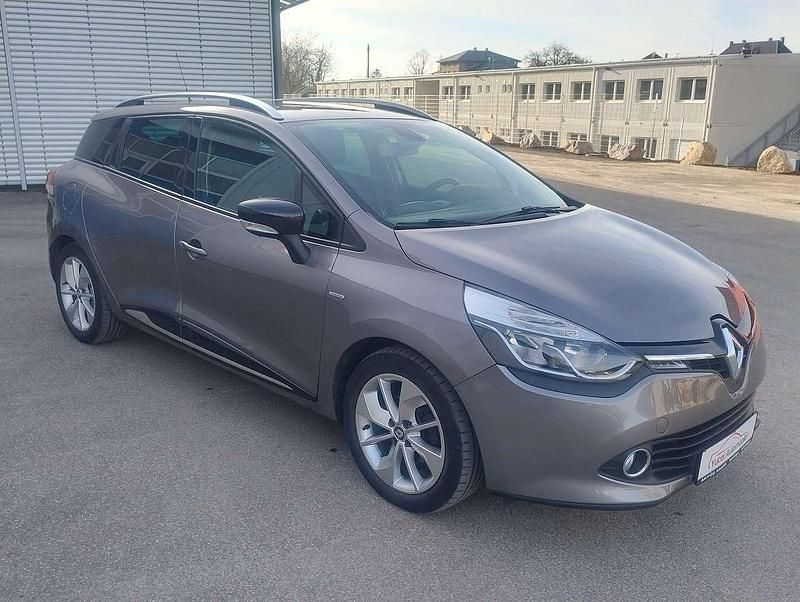 Grau Gebraucht 2016 Renault Clio GrandTour LIMITED Kombi | 8.499 € (Fairer Preis) - Bild 1/4