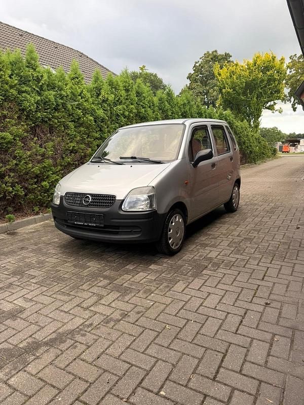 Silber Gebraucht 2001 Opel Agila Kleinwagen | 1.590 € (Fairer Preis) - Bild 1/4